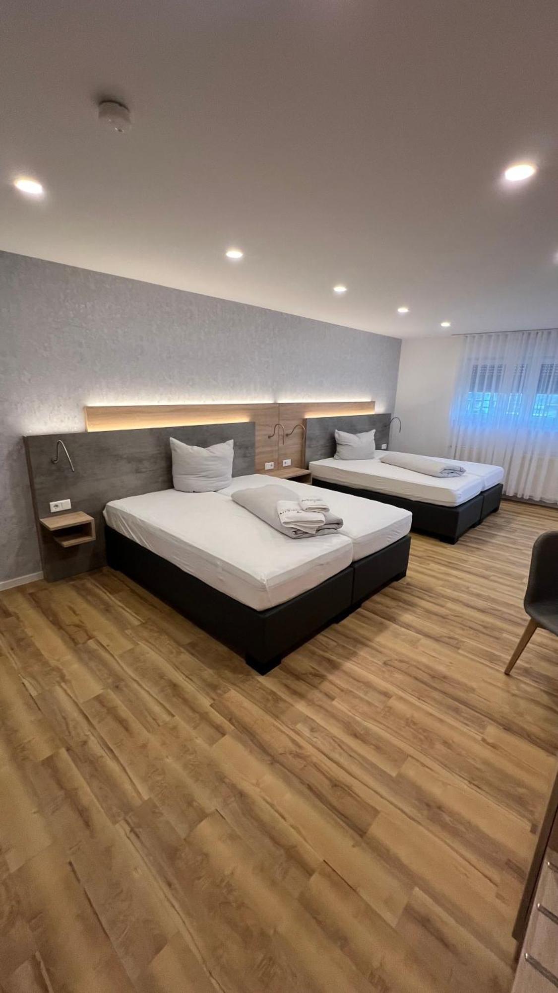 Hotel & Restaurant Am Kirschberg أَلتِن بوزك المظهر الخارجي الصورة