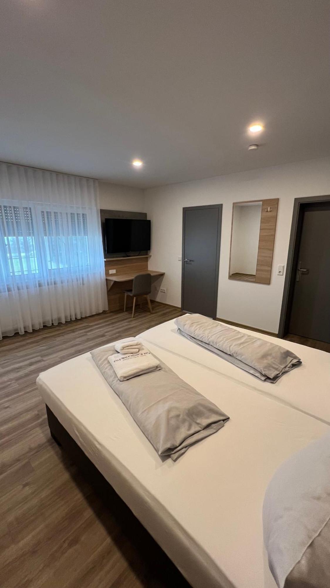 Hotel & Restaurant Am Kirschberg أَلتِن بوزك المظهر الخارجي الصورة