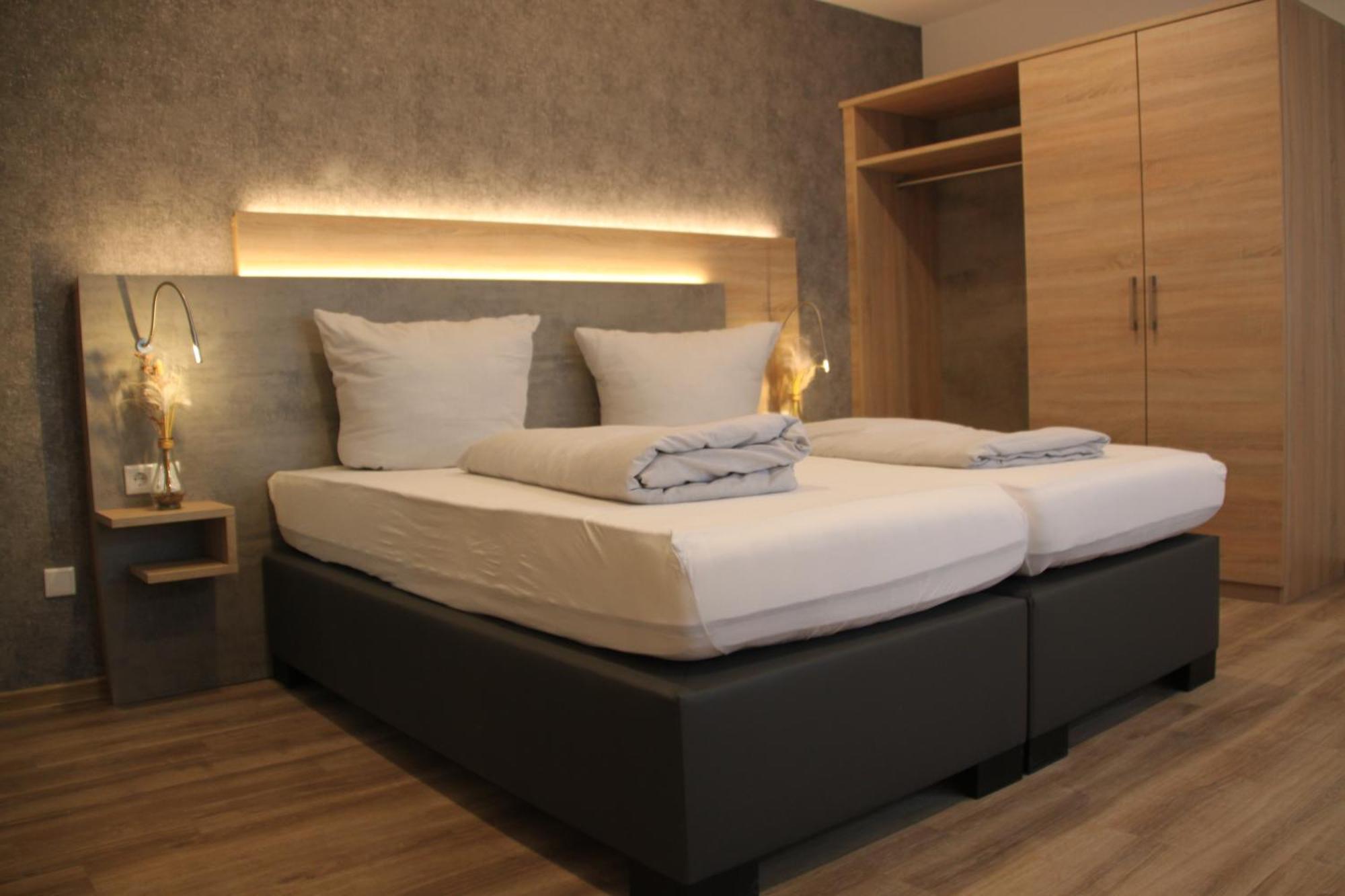 Hotel & Restaurant Am Kirschberg أَلتِن بوزك المظهر الخارجي الصورة