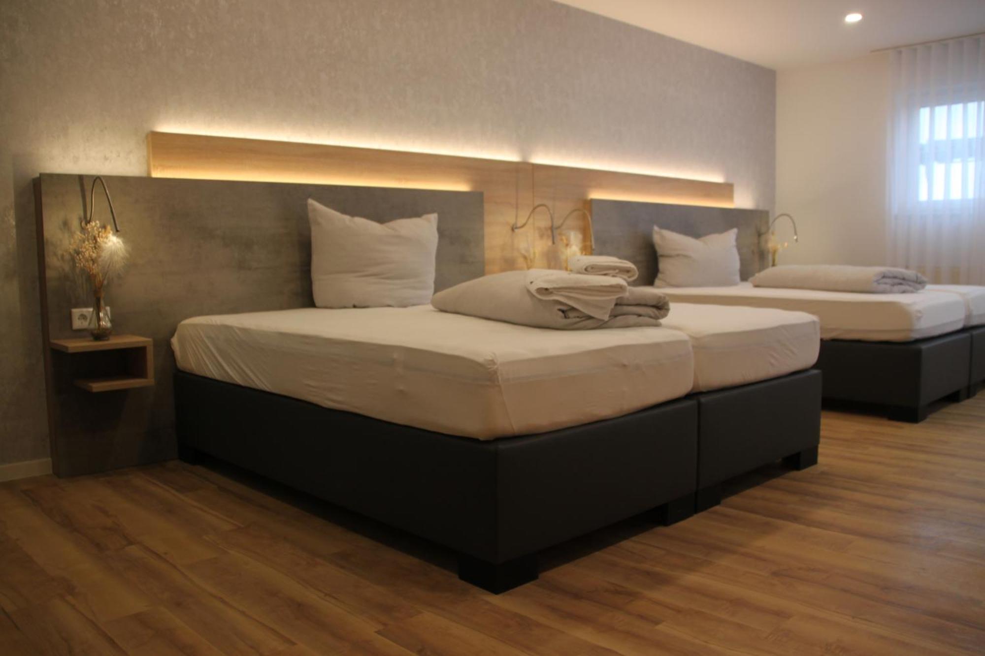 Hotel & Restaurant Am Kirschberg أَلتِن بوزك المظهر الخارجي الصورة