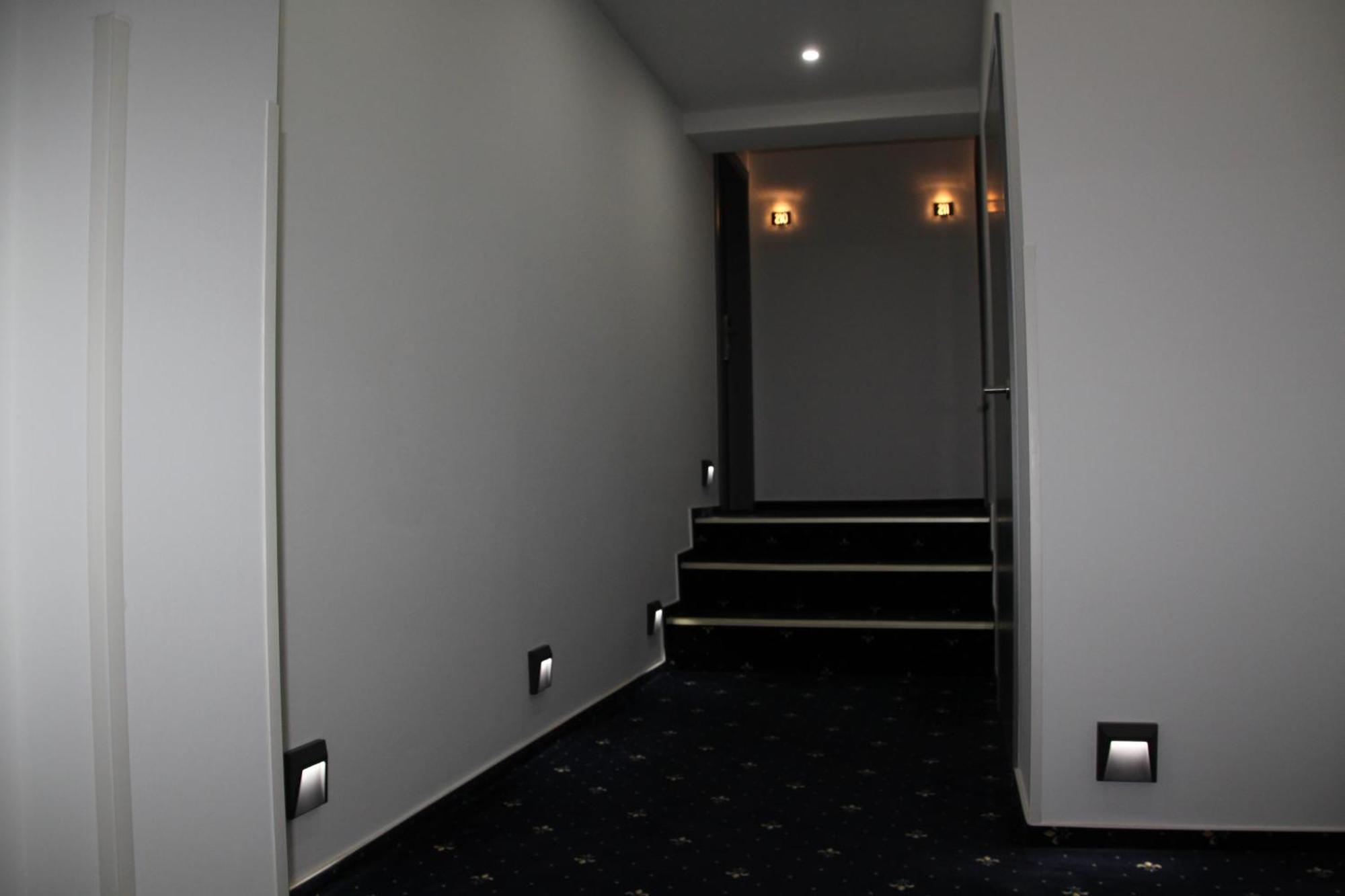 Hotel & Restaurant Am Kirschberg أَلتِن بوزك المظهر الخارجي الصورة
