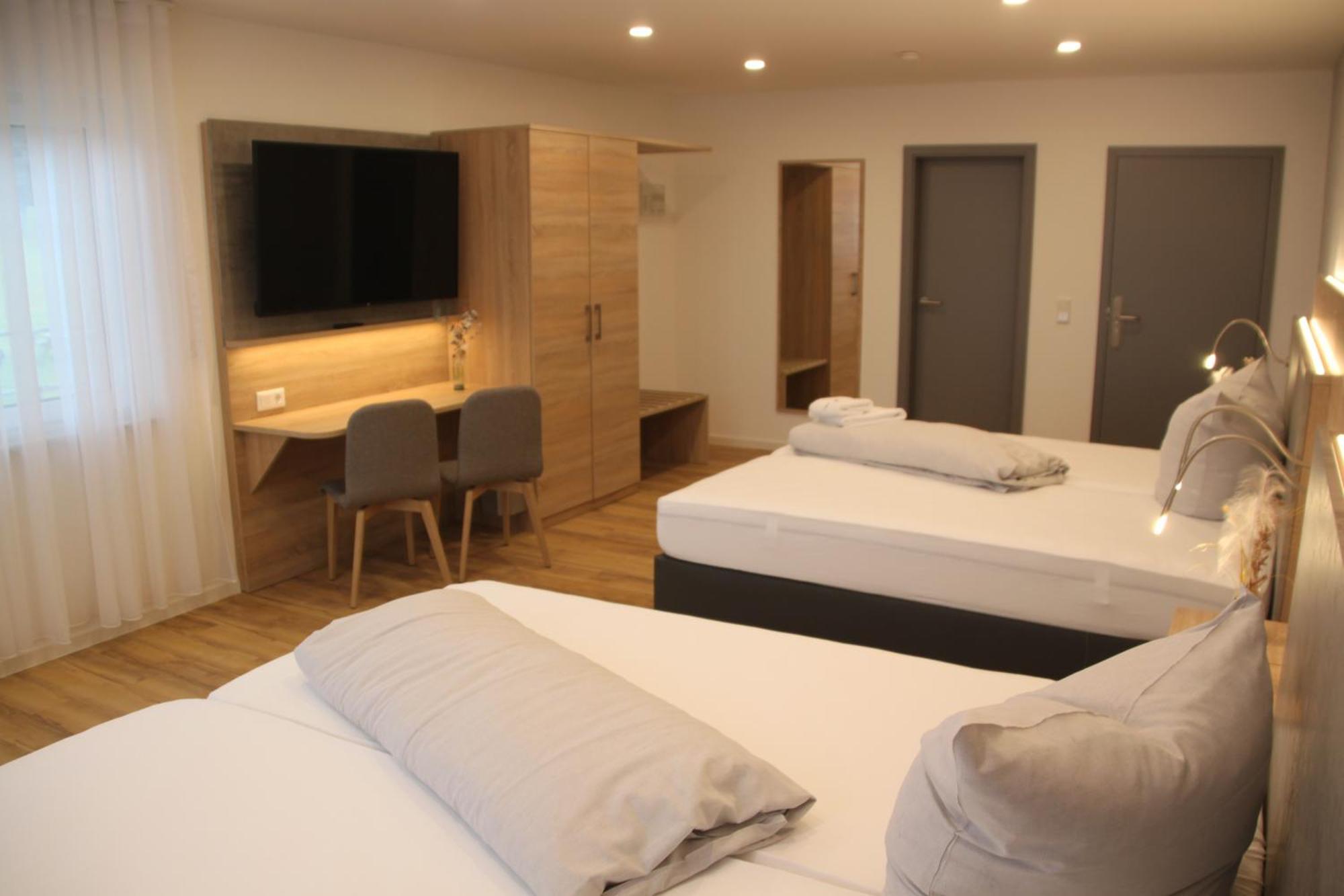 Hotel & Restaurant Am Kirschberg أَلتِن بوزك المظهر الخارجي الصورة