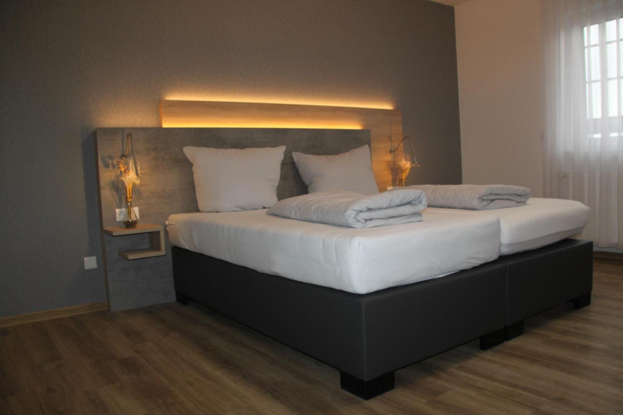 Hotel & Restaurant Am Kirschberg أَلتِن بوزك المظهر الخارجي الصورة